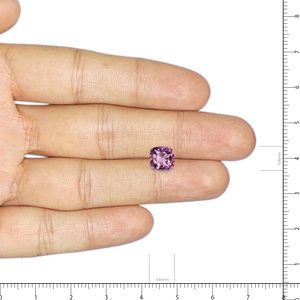 พลอยสปิเนลทรงเหลี่ยม 1.61 กะรัต อะความารีนธรรมชาติ วัสดุเพชร สีชมพู สีเขียว ขนาด 8 มม. 1 มม. รับรองโดย IGI ผ่านการอบความร้อน แบบเม็ดเดี่ยว - Product Image 3