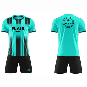 Ensembles d'uniformes de maillots de football confortables et respirants de conception personnalisée de la meilleure qualité Coupe automatisée des jeunes hommes joueurs-Service OEM - Product Image 2