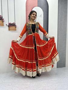 La plus vendue élégante mariée Lehenga Choli parfaite pour les mariages ou les fiançailles et les célébrations festives disponibles à bon prix - Product Image 2