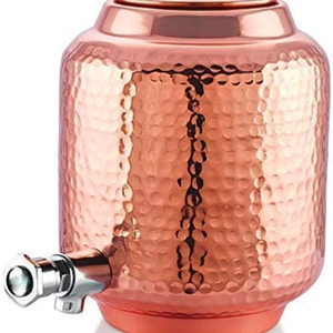 เหยือกทองแดงแท้ ดีไซน์สวยงาม พร้อมฝาปิดทองเหลืองเคลือบเงา งานแกะสลักด้วยมือ ดีไซน์ทันสมัย - Product Image 1