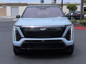 Cadillac Vistiq Sport Électrique AWD d'occasion propre 2026 - Product Image 2