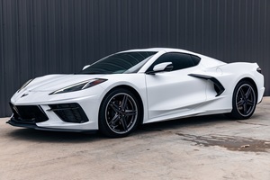 Corvette Stingray Convertible 2025 Usado en Excelentes Condiciones, Motor V8 de 6.2 Litros - Product Image 2