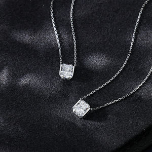 ラディアントカット モアッサナイト ダイヤモンド ネックレス S925 18Kホワイトゴールドメッキ デインティ ミニマリストスタイル ジュエリー - Product Image 1