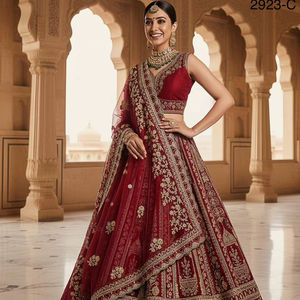 Mariée Lehenga Choli avec double dupatta motif fantaisie dentelle travail détails fil broderie Chapat Zari travail - Product Image 1
