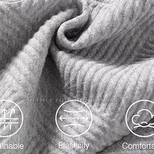 Conjunto de entrenamiento de ropa deportiva cómoda personalizada para hombre, pantalones cortos informales de verano y camisa con logotipo - Product Image 5