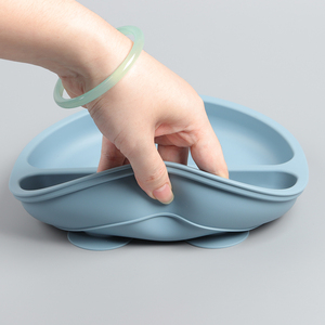 Produits en silicone personnalisés Eversoul, compatibles micro-ondes et lave-vaisselle, assiettes rondes à ventouses pour tout-petits, assiettes divisées en silicone pour bébé - Product Image 4