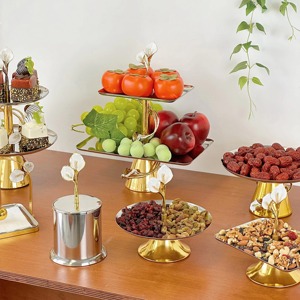 Support à gâteau antique à deux niveaux beaux plateaux de service pour gâteaux et tasses gâteaux cadeaux de pendaison de crémaillère nouveauté article fantastique - Product Image 3