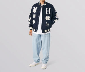 Veste universitaire en toile écologique de grande taille pour hommes et femmes broderie de saison d'automne avec col montant logo avant noir et blanc - Product Image 6