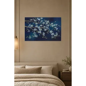 Impression sur toile Fida avec motif de branche florale bleu marine et d'oiseaux bleus - Product Image 1