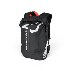 Bolsa para Casco de Motocicleta Macna Basking - Plegable, Impermeable, de Nailon Ripstop con Detalles de Fibra de Carbono - Product Image 1