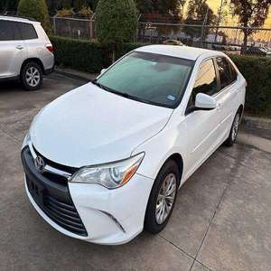 Toyota Camry LE 2016 Usado en Perfectas Condiciones - Product Image 1