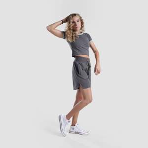 Pantalones cortos transpirables Ultra Move en gris - Product Image 4
