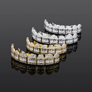 Personnalisé Glacé Hip Hop Personnaliser S925 Argent Grillz Entièrement Étincelant Rond Et Baguette Coupe Vvs Moissanite Diamants Grillz - Product Image 2