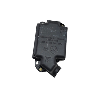 Boîtier porte-fusibles FIAT 500 Série L (351_352) 51890354 Diesel 1300 (12>) - Product Image 1
