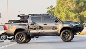 Nuovissima Toyota Hilux 2019 Modificata per Fuoristrada - Barra Sportiva sul Tetto - Bull Bar - 2.8L 5 Posti Diesel Trasmissione Manuale Guida a Destra - Product Image 5