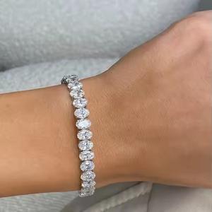 Bracelets en or blanc, design unique à double entrelacement, diamants de laboratoire VVS, bracelets brillants en diamants - Product Image 5