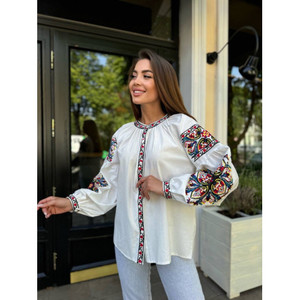 Blusa ucraniana de calidad superior Camisa Patrón sólido Material de alta calidad Hecho Blusa ucraniana de último diseño a la venta - Product Image 2