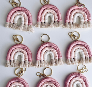แฮนด์เมด Macrame พวงกุญแจงานแต่งงานอาบน้ําเด็กโปรดปรานของขวัญ boho อุปกรณ์เสริม - Product Image 1