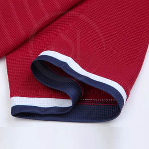 ชุดฟุตบอลสองชิ้นสำหรับผู้ใหญ่100% ผ้าโพลีเอสเตอร์ระบายอากาศได้ดีน้ำหนักเบา - Product Image 4