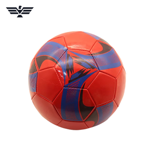 ลูกฟุตบอลหนัง PU แบบขายส่ง ปรับแต่งได้ พับเก็บได้ เป็นมิตรกับสิ่งแวดล้อม สำหรับการฝึกซ้อมและการแข่งขันของเด็กและวัยรุ่น - Product Image 2