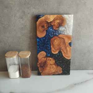 Planches à découper en bois de résine robustes, fabriquées à partir de bois d'acacia et de bois de manguier, garantissant une résistance et un équilibre - Product Image 5