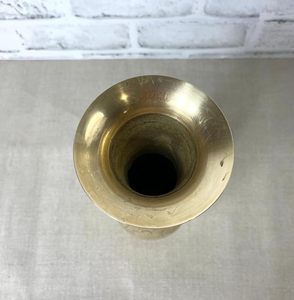 Florero de Mesa de Metal Moderno, Ecológico y Hecho a Mano, Elaborado Exquisitamente con una Mezcla de Arte Tradicional y Elegancia Atemporal - Product Image 5