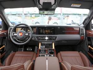 เครื่องยนต์ 3.0 ลิตร V8 ขับเคลื่อน 4 ล้อ รถ SUV หรูหรา มือสอง รุ่นปี 2025 หลังคาพาโนรามา เบาะหนัง 5 ที่นั่ง ระยะทางวิ่ง 600 กม. ขึ้นไป สภาพดีเยี่ยม - Product Image 5