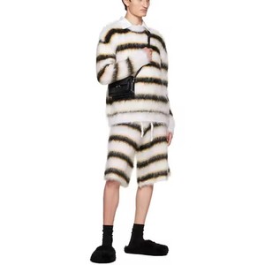 Nouveau short imprimé en tricot rayé à la mode pour hommes personnalisé 100% polyester décontracté surdimensionné genou cordon Streetwear laine moelleuse - Product Image 1