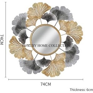Cadre de miroir mural en laiton au design en métal antique accrocheur avec un motif inspiré du soleil pour un élément de décoration audacieux mais intemporel - Product Image 4