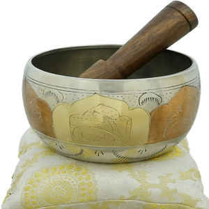 Les bols sonores tibétains fiables en vente en gros sont fabriqués à la main par des artisans qualifiés utilisant des techniques de martelage traditionnelles - Product Image 4