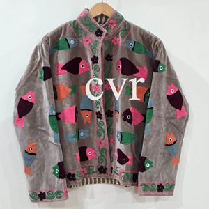 Abrigo de Lujo para Mujer, Chaqueta de Terciopelo Hecha a Mano con Bordado Suzani, Estilo Uzbeco Ecológico, Bohemio de Invierno para Fiestas - Product Image 1