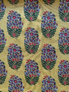 Serviettes en coton pur à 100% imprimées de motifs floraux indiens Jaune feu Marron vert Blanc Brodé Magnifiquement conçues Mariages Haut de gamme - Product Image 5