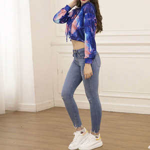 Nouveau Crop Top à Capuche Imprimé Hiver, Tendance, Abordable et Très Vendu, Anti-boulochage et Respirant pour Femme - Product Image 3