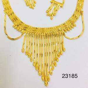 Elegante Juego de Collar Geométrico Plateado con Aretes de Flor |   Conjunto de Joyería de Diseño para Fiestas y Bodas Modelo 23186 - Product Image 2