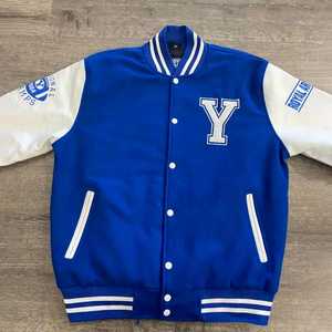 Veste universitaire avec fermeture à glissière, sweat à capuche, écusson chenille, logo brodé, conception personnalisée, fournisseur OEM, fabriqué au Pakistan, toutes tailles - Product Image 5