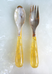Juego de Utensilios para Ensalada de Cuerno de Búfalo Hechos a Mano por Artesanos Reales, Mango de Resina, Elegante Utensilios de Cocina, 2 Piezas - Product Image 5