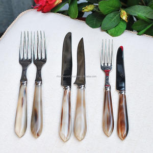 Vente en gros de couverts en acier inoxydable de bonne qualité avec manche en corne cuillère fourchette de l'Inde RF Crafts - Product Image 5