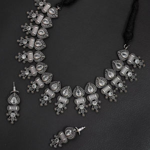 Conjunto de collar Banjara con tachuelas AD de plata oxidada de alto grado de alta calidad más vendido del proveedor indio directo para Bodas de mujer - Product Image 1