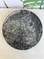 Plaque de pierre de marbre noir de haute qualité finition lisse pour le service à la maison et le prix d'exportation de villa intérieure disponible pour la nourriture et les collations