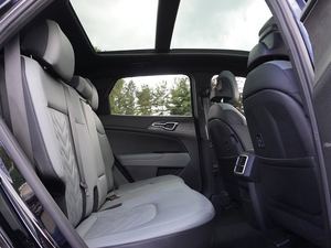 Bleu étincelant 2024 Kia Sportage X-Pro AWD utilisé avec jantes en alliage sièges en cuir système de navigation démarrage à distance toit ouvrant - Product Image 6