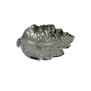 Plat à feuilles en laiton doré fait à la main, taille personnalisée, forme de feuille, plat de service pour fruits secs à prix raisonnable - Product Image 5