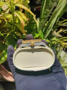 Montre à quartz de luxe pour homme Solar Phantom High Prestige, détails en pierre brillante, acier inoxydable 5 mm, style urbain et élégant. - Product Image 6