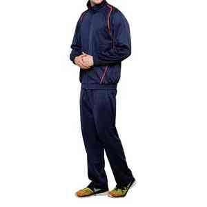 Survêtement avec capuche impression par sublimation pour hommes femmes et enfants coupe élégante et confortable pour les activités de fitness respirant - Product Image 4