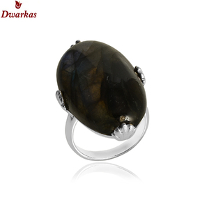 Bague en argent sterling 925 avec une grande pierre de labradorite, design classique unique fait à la main, pour les grossistes en bijoux pour femmes - Product Image 1