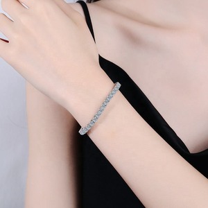 Pulsera de Tenis de Moissanita Fina Más Vendida, Joyas de Plata de Ley Icecraft para Mujeres Elegantes, Brillo Impresionante, Mejor Precio - Product Image 4