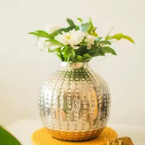 Floreros de metal hechos a mano para bodas, belleza duradera y funcionalidad en el hogar, oficinas, salas de estar, espacios de comedor - Product Image 5