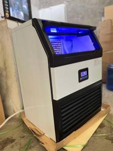 Máquina de Hielo en Cubos de Acero Inoxidable Comercial de Alta Calidad, 110 kg, con Pantalla Digital y Tapa Negra - Product Image 3