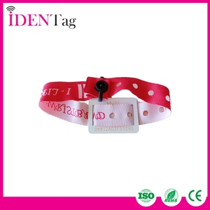 Pulsera RFID tejida única de uso único cortada con calor impresa personalizada para eventos - Product Image 2
