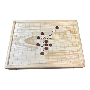 Jeu de société éducatif en bois SNAP et CHECK Combinaison Finger Flick Chess et Tic Tac Toe pour enfants OEM Vietnam Fabricant - Product Image 3