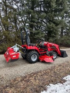 Massey Ferguson gc 4wd tractor Wheel Tractor 4WD Gear Drive Loader Remote Monitoring Durable Tractor - Product Image 2